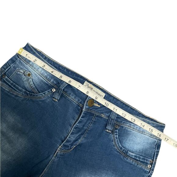 Royalty Form Women's Blue Jeans Size 10 EUC - Picture 4 of 8